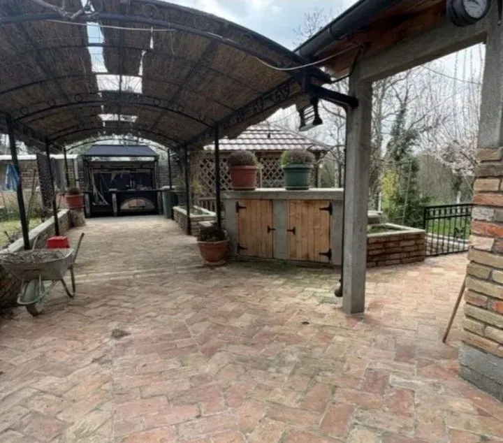 Prodaja, kuća, 160m², Perlez, Zrenjanin