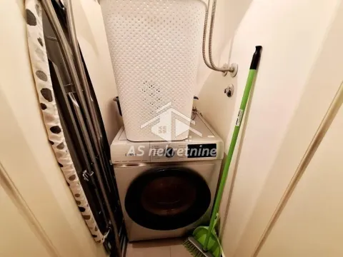 Rent, two bedroom apartment, 54m², Savski Venac, Beograd - image 13