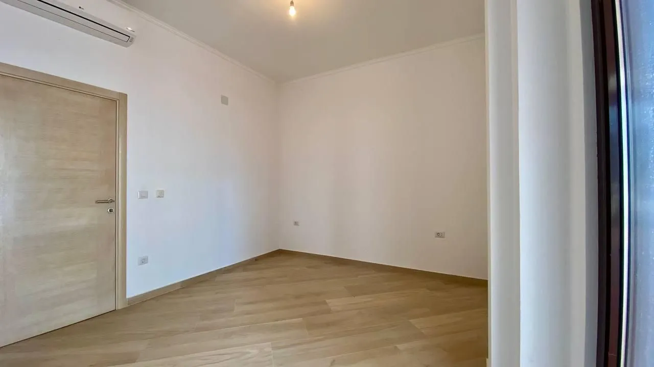 Prodaja, trosoban stan, 228m², Dobra Voda, Budva