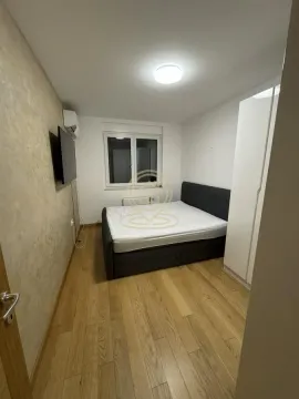 Izdavanje, dvosoban stan, 58m², Centar, Novi Sad - image 12