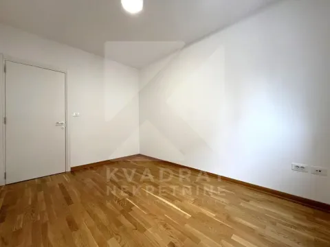 Rent, two bedroom apartment, 64m², City Kej, Podgorica - image 10