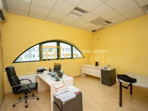 Prodaja, poslovni prostor, 533m², Centar, Podgorica - image 6