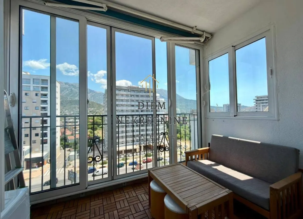 Sale, one bedroom apartment, 62m², Centar, Bar