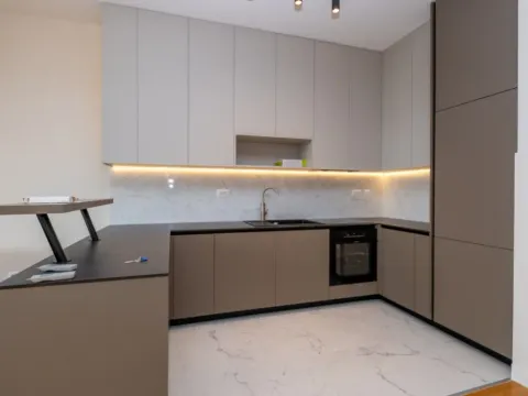 Izdavanje, trosoban stan, 127m², Preko Morače, Podgorica - image 2