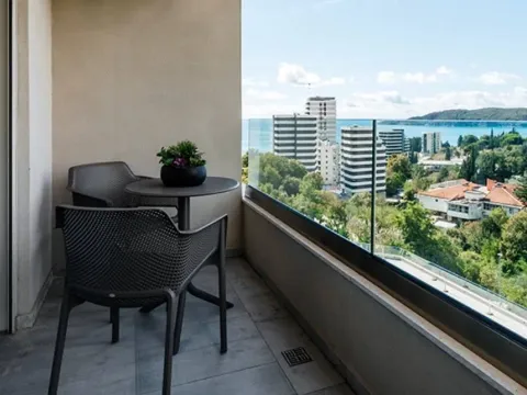 Sale, one bedroom apartment, 48m², Bečići, Budva - image 9