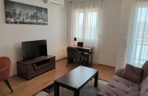 Izdavanje, jednosoban stan, 42m², City Kvart, Podgorica