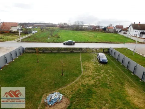 Sale, house, 304m², Petrovac, Kragujevac - image 2