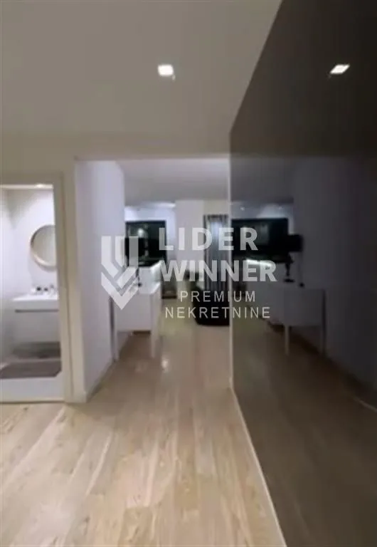 Sale, four bedroom apartment, 144m², Savski Venac, Beograd