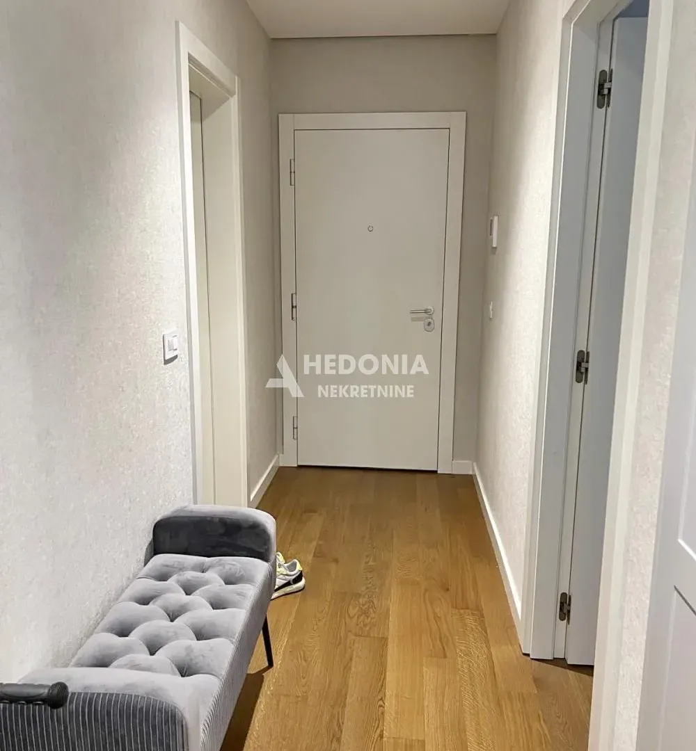 Sale, four bedroom apartment, 124m², Novi Beograd Blok 65, Novi Beograd Sve Podlokacije