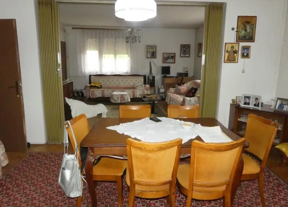 Prodaja, kuća, 450m², Majur, Jagodina