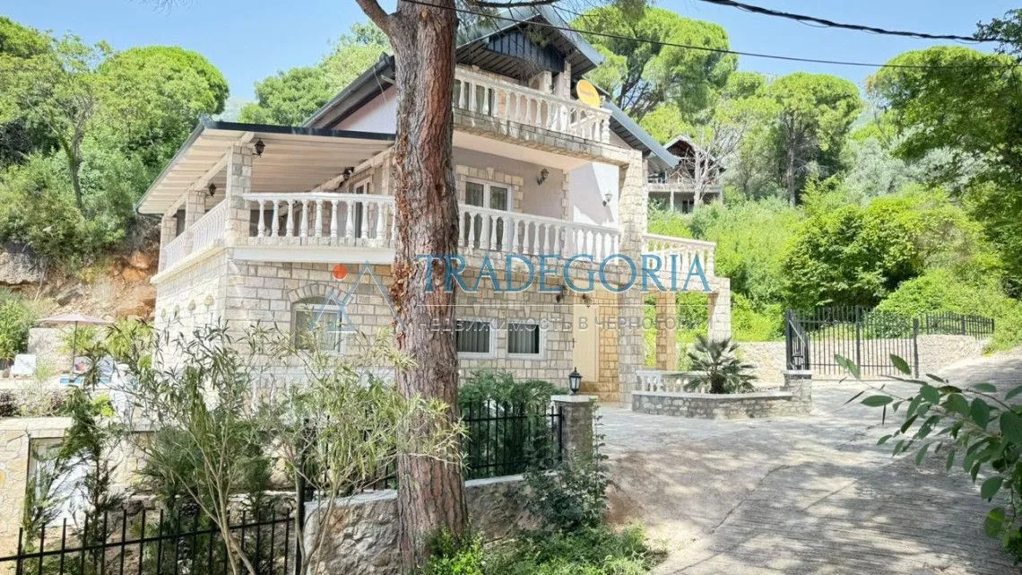 Prodaja, kuća, 320m², Bar, Crna Gora