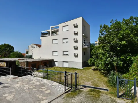 Izdavanje, garsonjera, 25m², Lazi, Budva - image 10