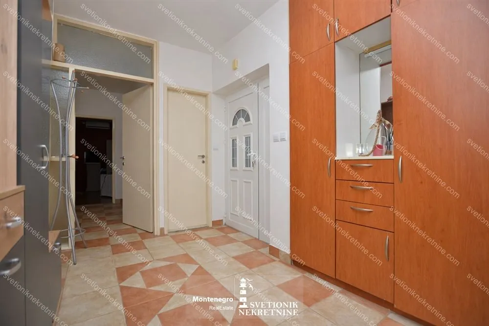 Prodaja, trosoban stan, 100m², Topla, Herceg Novi