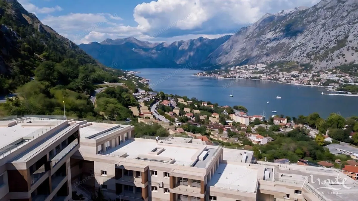 Prodaja, jednosoban stan, 52m², Škaljari, Kotor