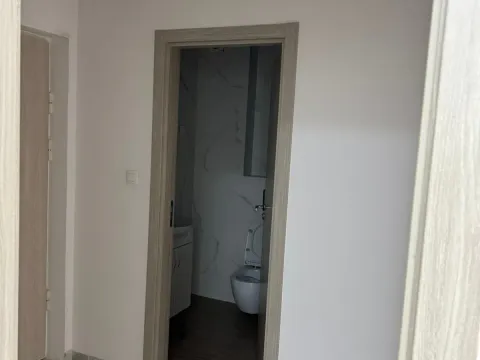 Rent, one bedroom apartment, 45m², Pobrežje, Podgorica - image 8