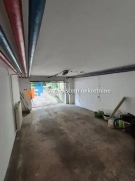 Rent, four bedroom apartment, 123m², Savski Venac, Beograd - image 16