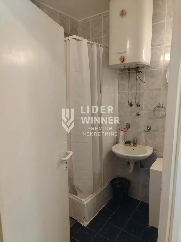 Rent, three bedroom apartment, 47m², Topličin venac, Beograd