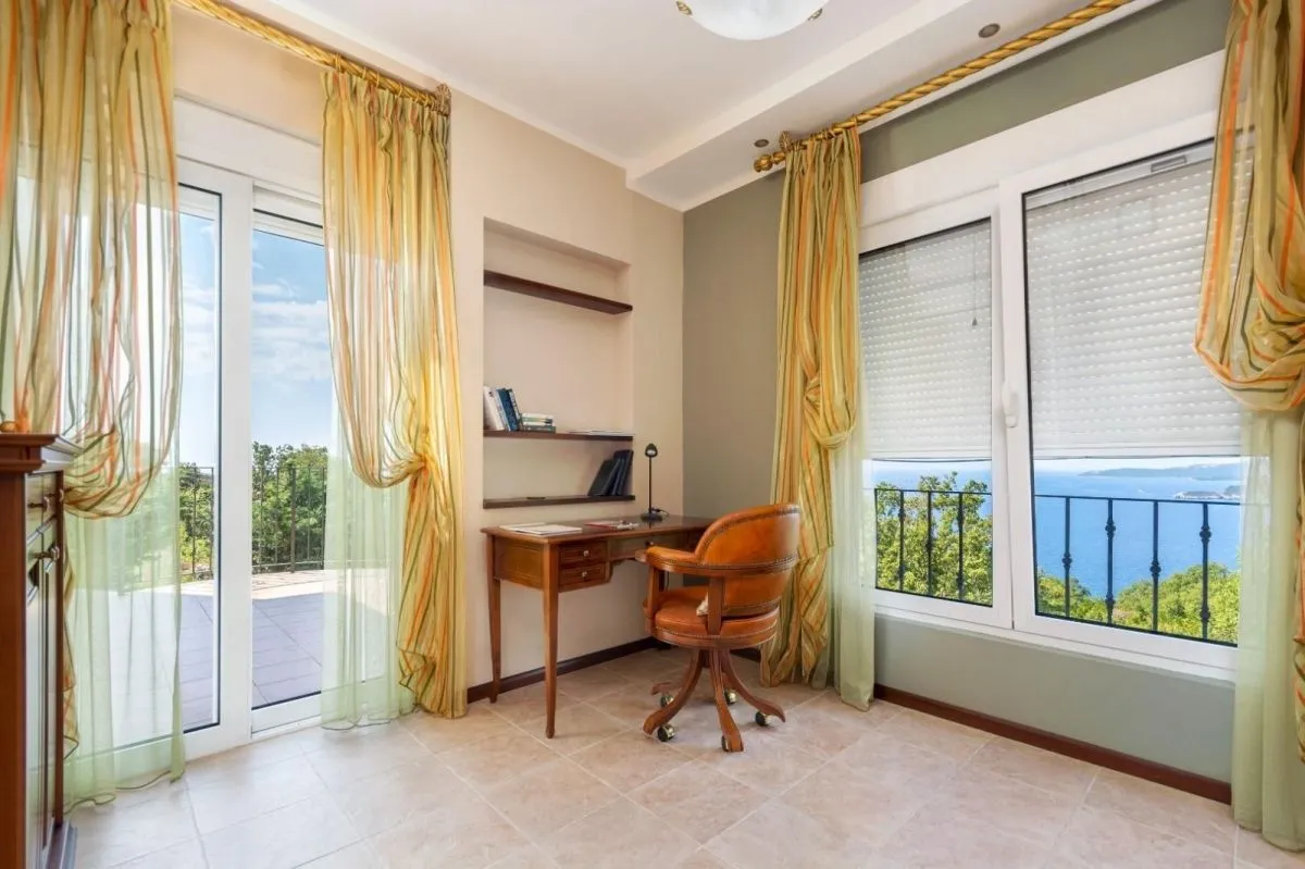 Sale, house, 414m², Reževići, Budva