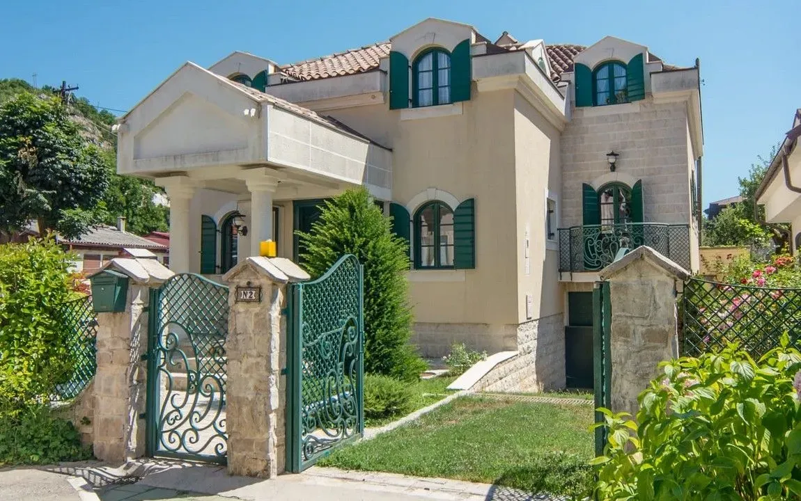 Prodaja, kuća, 169m², Cetinje, Crna Gora