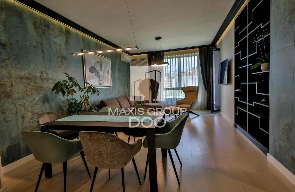 Izdavanje, četvorosoban stan, 118m², Savski Venac, Beograd