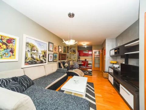 Rent, three bedroom apartment, 105m², Preko Morače, Podgorica - image 3