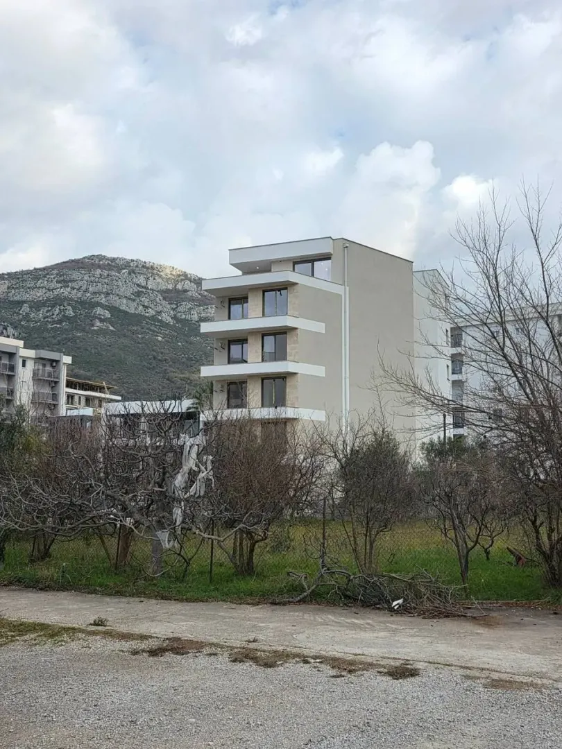 Sale, two bedroom apartment, 69m², Šušanj, Bar