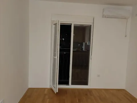 Prodaja, stan, 24m², Stari Aerodrom, Podgorica - image 7