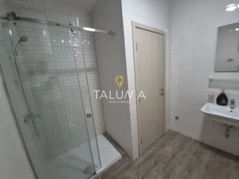 Izdavanje, dvosoban stan, 75m², City Kvart, Podgorica - image 3