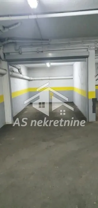 Izdavanje, dvosoban stan, 40m², Vračar Sve Podlokacije, Beograd