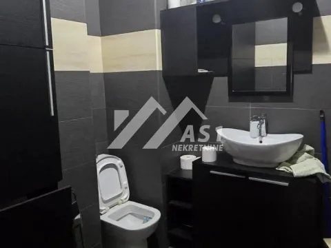 Izdavanje, poslovni prostor, 68m², Centar, Novi Sad - image 10