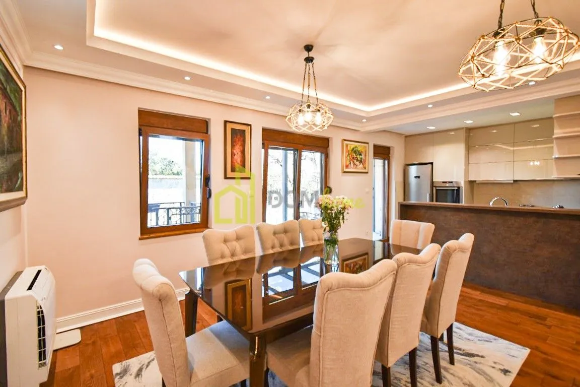 Rent, house, 280m², Stara Varoš, Podgorica