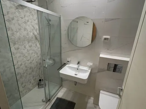 Izdavanje, jednosoban stan, 47m², Central Point, Podgorica - image 2