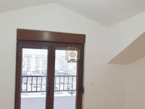 Prodaja, jednosoban stan, 41m², Stari Aerodrom, Podgorica - image 2