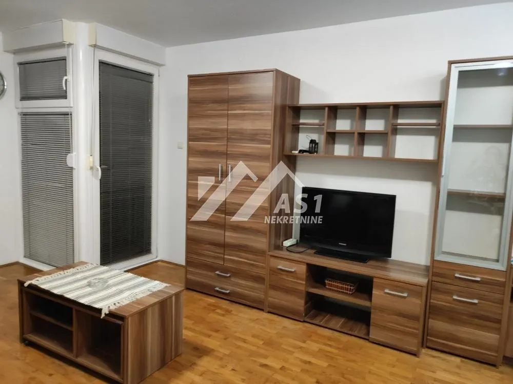 Izdavanje, stan, 26m², Grbavica, Novi Sad Sve Podlokacije