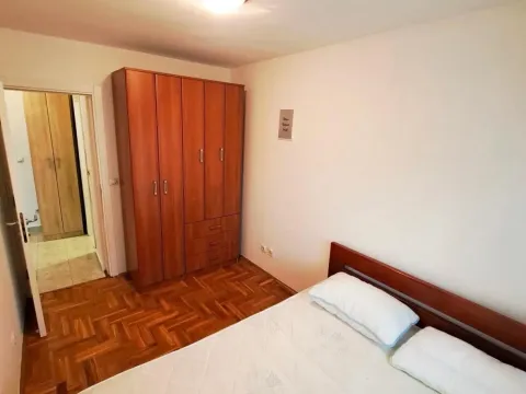 Izdavanje, jednosoban stan, 35m², Centar, Podgorica - image 5