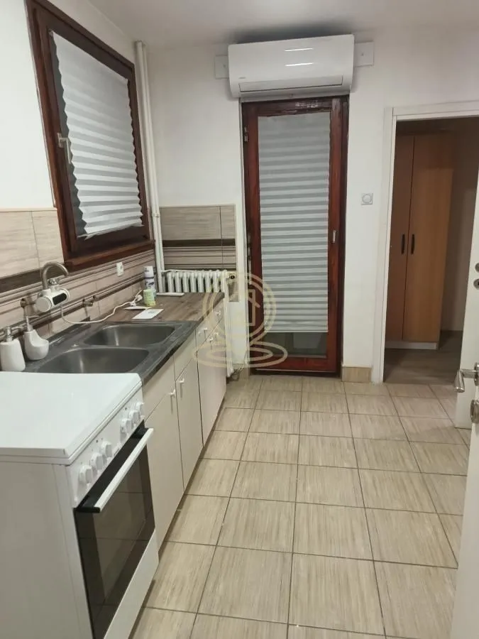 Izdavanje, trosoban stan, 92m², Bulevar Oslobodjenja, Novi Sad Sve Podlokacije