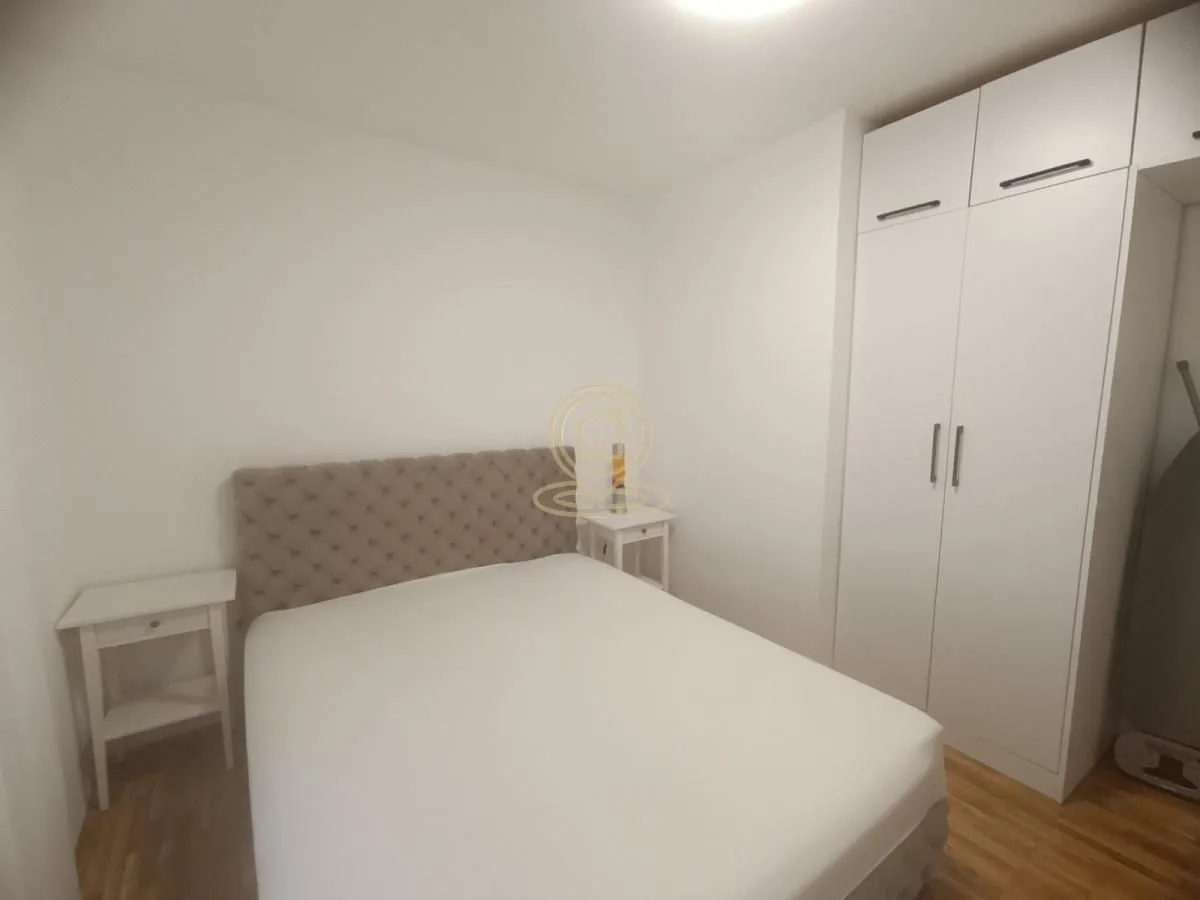 Izdavanje, jednosoban stan, 50m², Grbavica, Novi Sad Sve Podlokacije