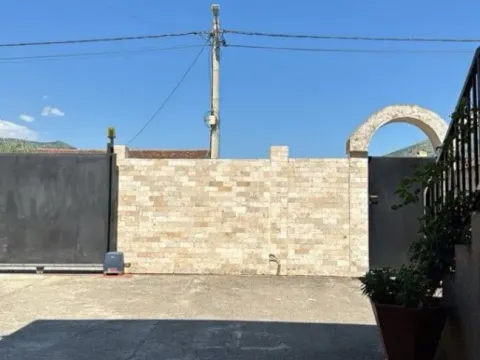 Sale, house, 180m², Zlatica, Podgorica - image 2