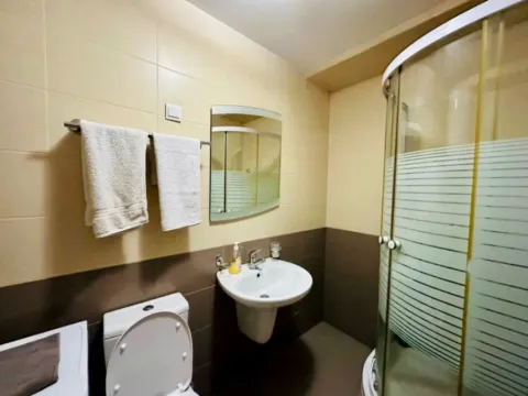 Izdavanje, dvosoban stan, 60m², Stari Aerodrom, Podgorica - image 6