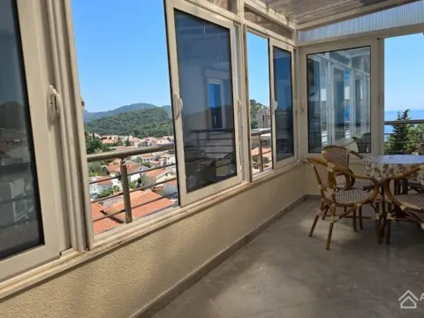 Sale, two bedroom apartment, 74m², Petrovac, Budva - image 2