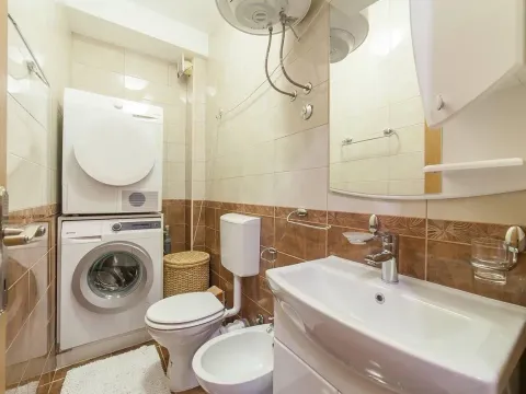 Prodaja, dvosoban stan, 93m², Kalimanj, Tivat - image 5