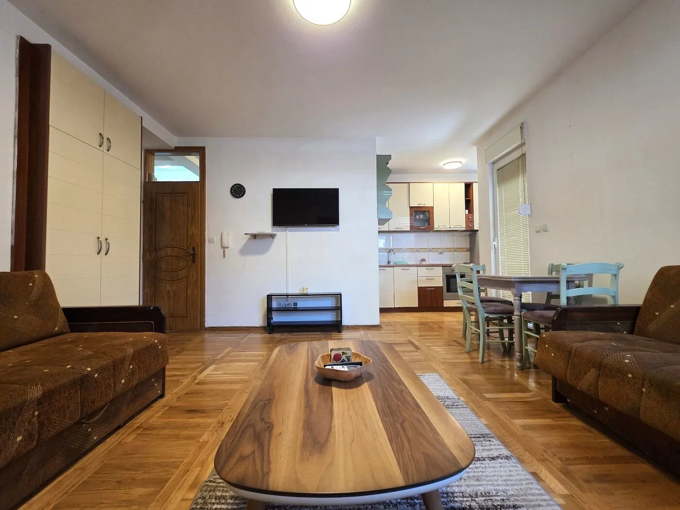 Rent, studio apartment, 40m², Vezirov Most, Podgorica
