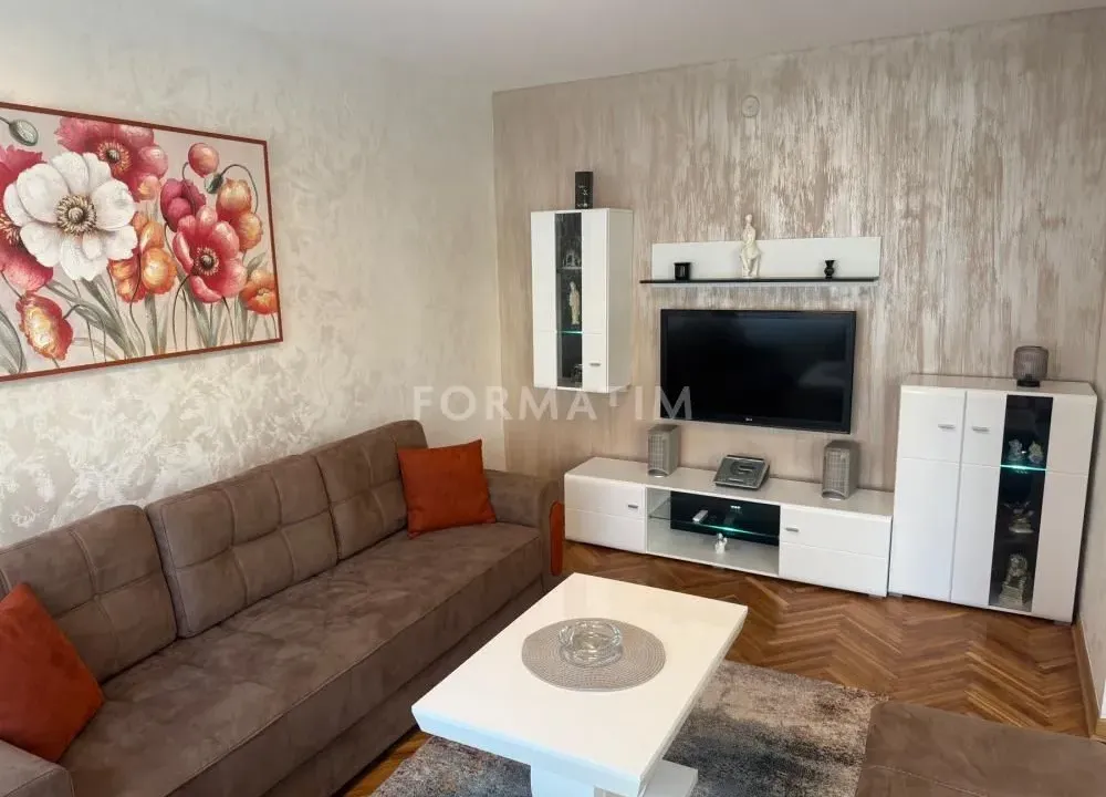 Rent, two bedroom apartment, 55m², Stari Grad, Beograd