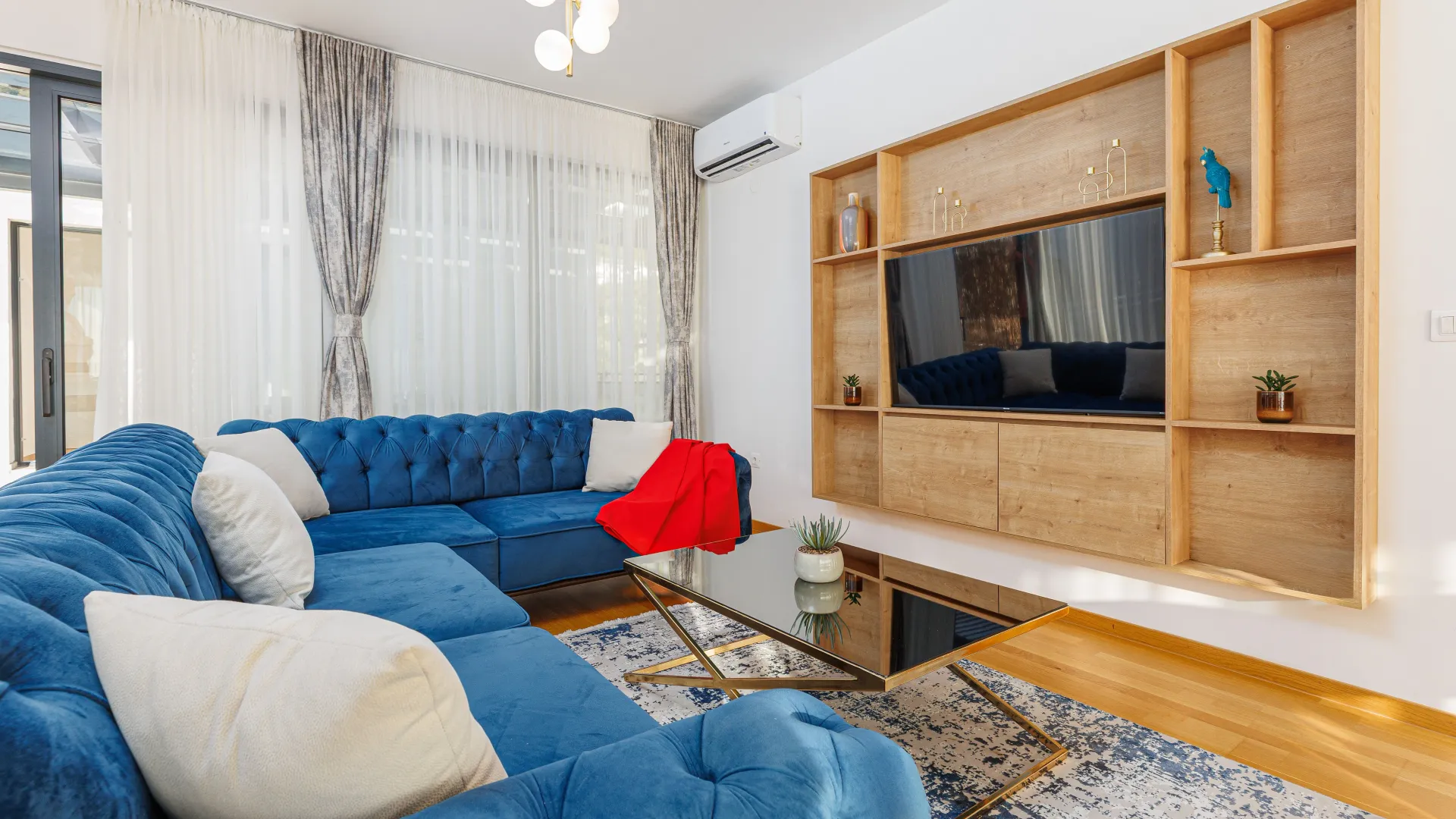 Sale, two bedroom apartment, 162m², Sveti Stefan, Budva