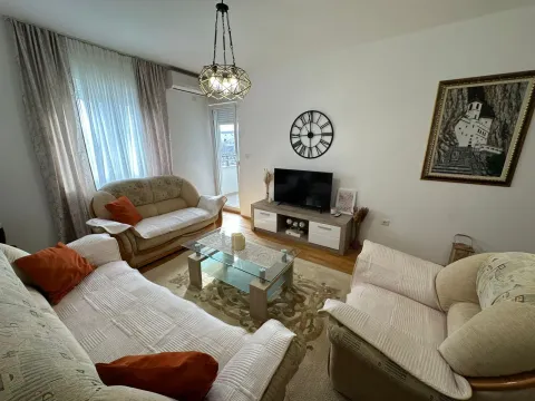 Rent, two bedroom apartment, 66m², Stari Aerodrom, Podgorica - image 8