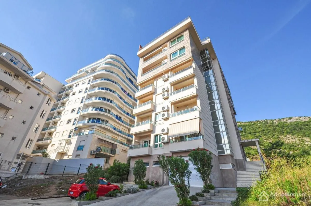 Prodaja, dvosoban stan, 115m², Bečići, Budva