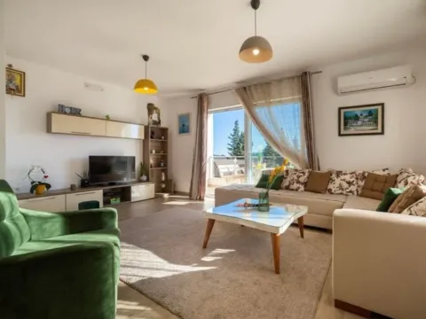 Izdavanje, dvosoban stan, 83m², Gradiošnica, Tivat - image 3