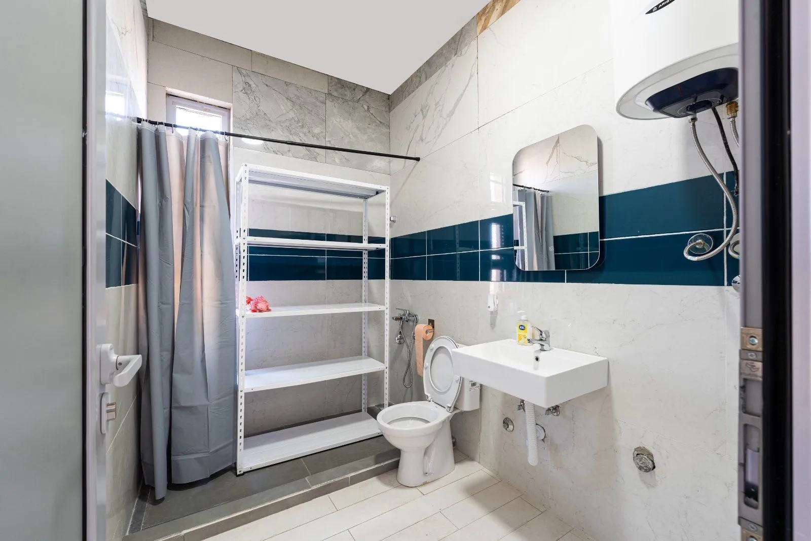 Izdavanje, jednosoban stan, 600m², Gornja Gorica, Podgorica