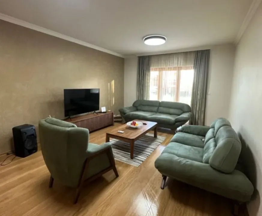 Sale, house, 200m², Rogami, Podgorica