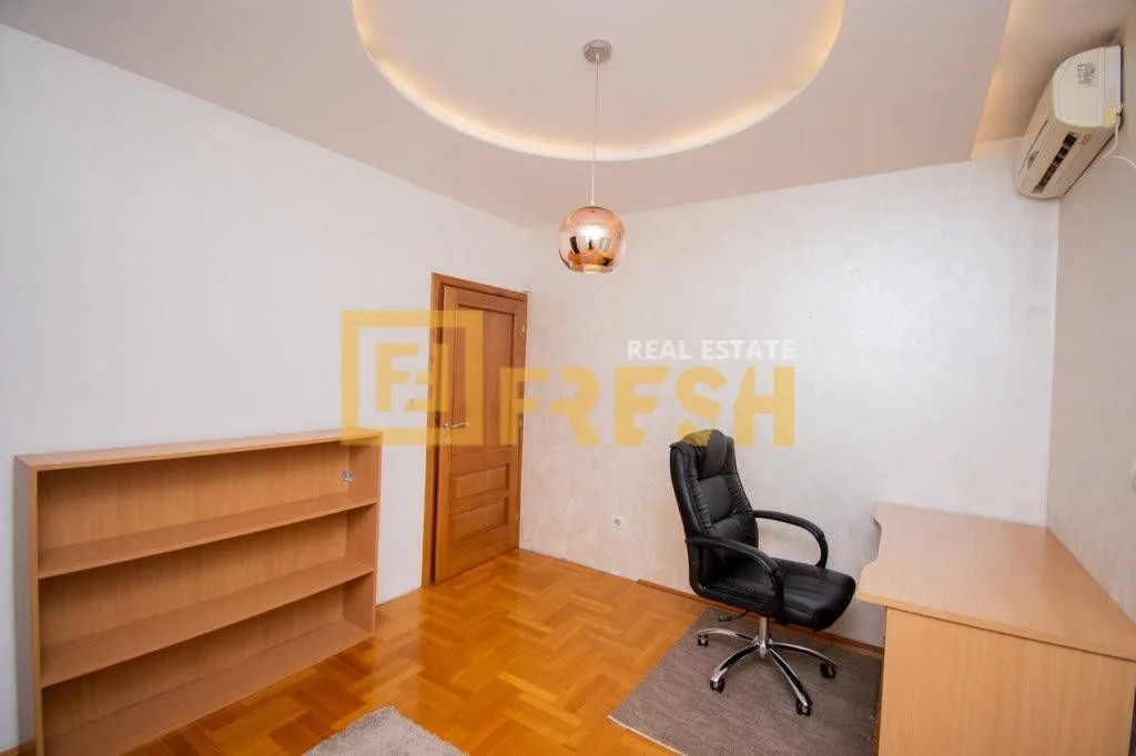 Rent, house, 320m², Gornja Gorica, Podgorica